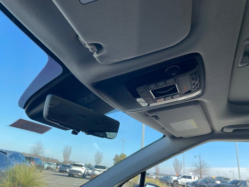 New 2026 Kia Carnival SX Prestige FWD image 21