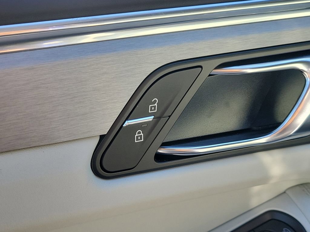 New 2026 Porsche Macan S image 25