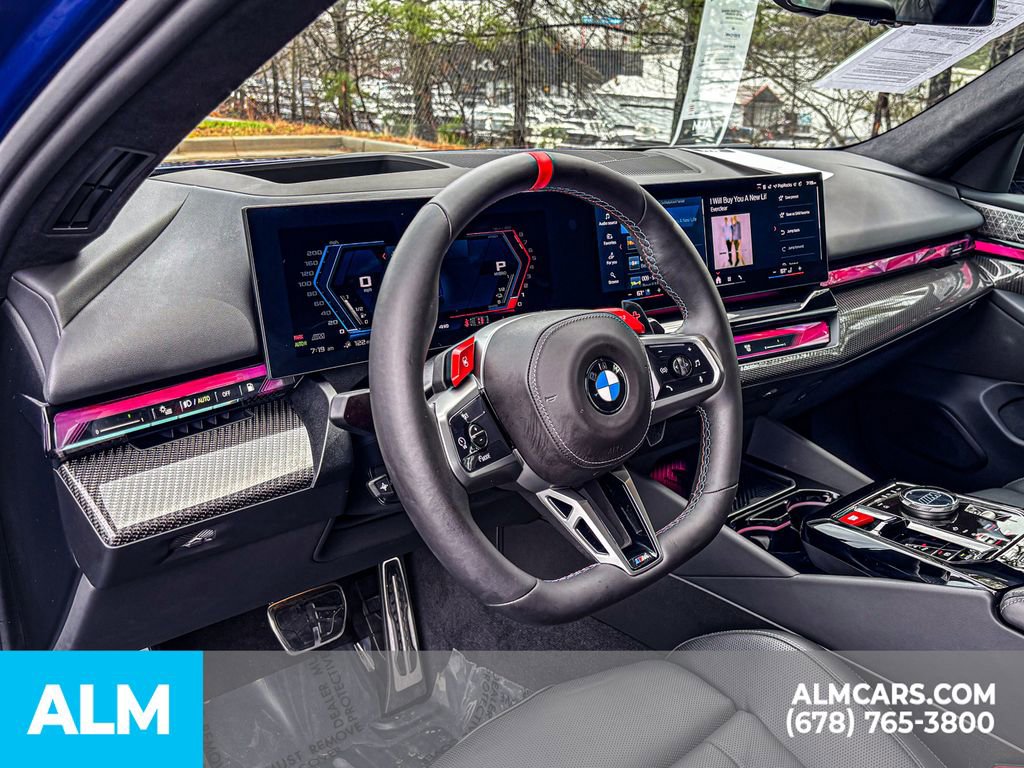 Used 2026 BMW M5 w/ Executive Package image 28
