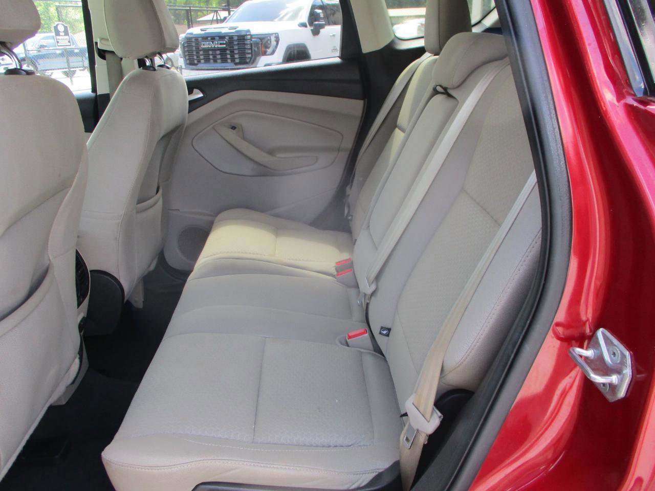 Used 2017 Ford Escape SE FWD image 13