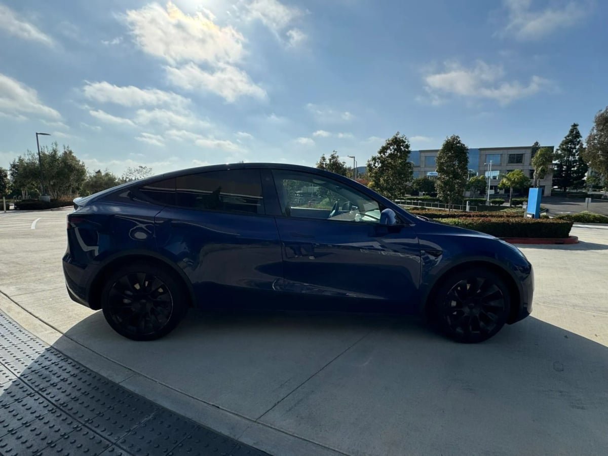 Used 2023 Tesla Model Y Long Range AWD/4WD image 6
