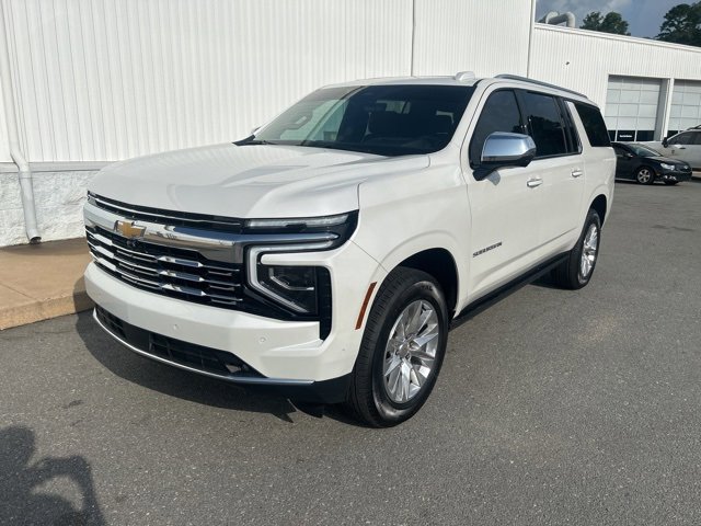 New 2025 Chevrolet Suburban Premier image 9