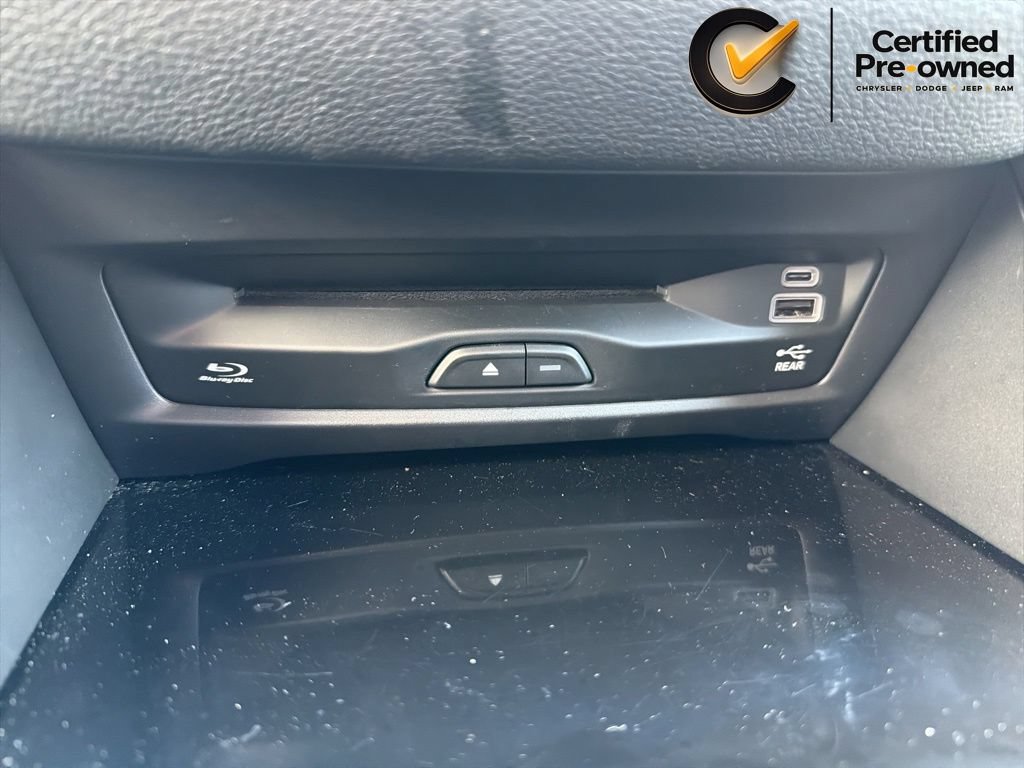 Certified 2023 Chrysler Pacifica Limited w/ Uconnect Theater Family Group AWD/4WD image 94