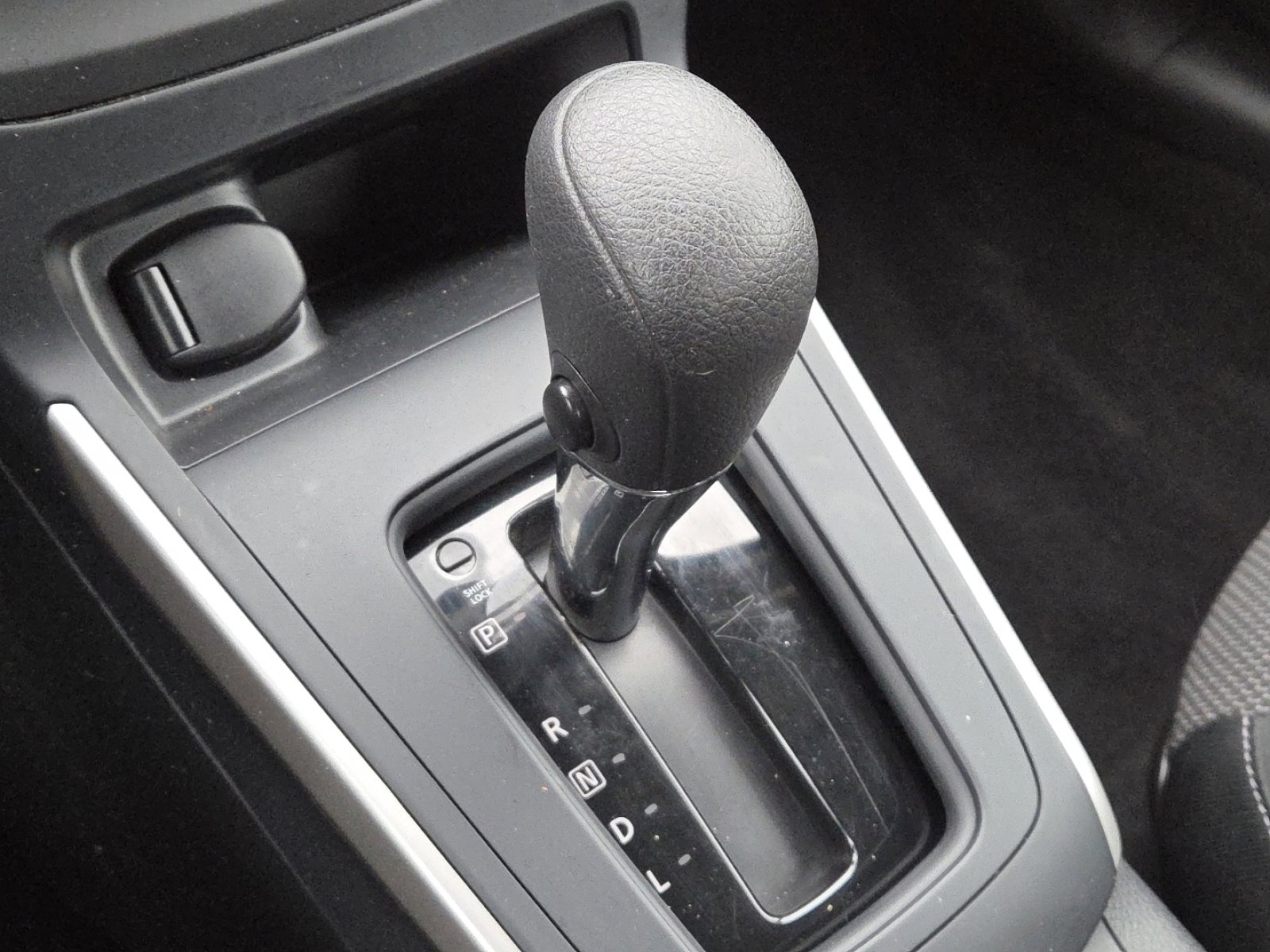 Used 2019 Nissan Sentra S image 29