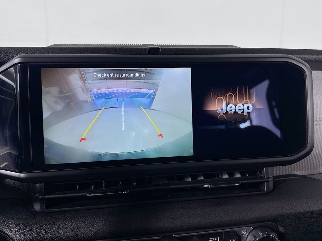 Used 2024 Jeep Wrangler Unlimited AWD/4WD image 35