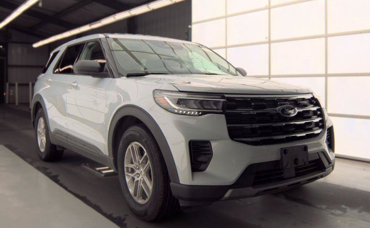 Used 2026 Ford Explorer Active