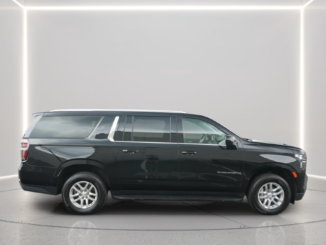 Used 2024 Chevrolet Suburban LT AWD/4WD image 6