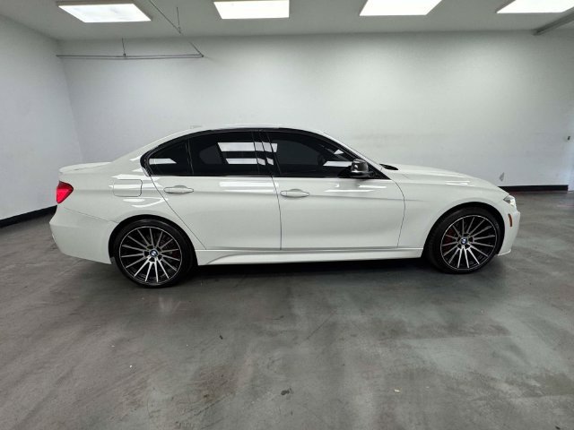 Used 2016 BMW 340i xDrive Sedan w/ Technology Package AWD/4WD image 7
