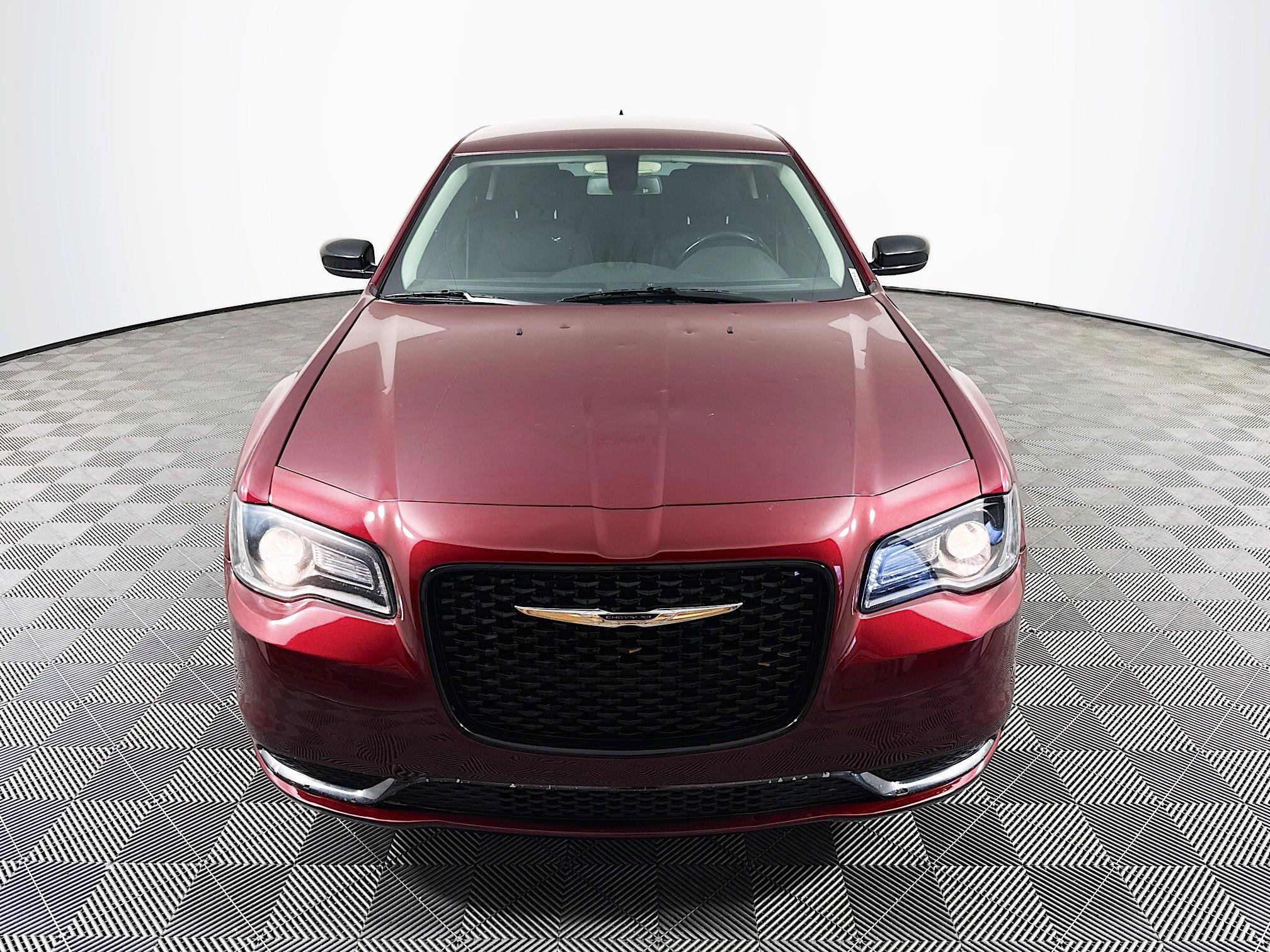 Used 2019 Chrysler 300 Touring w/ Sport Appearance Package RWD video 2