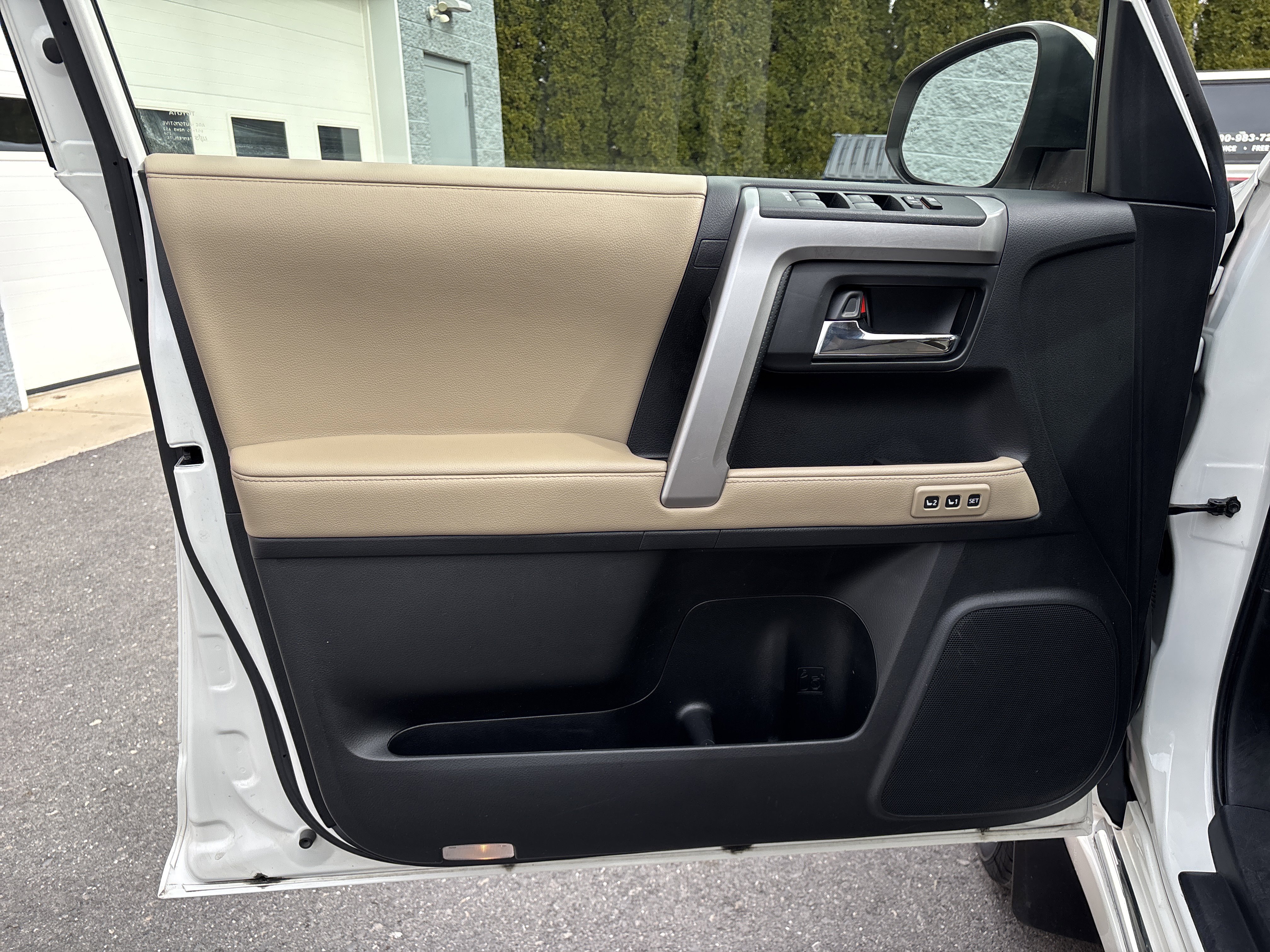 Used 2022 Toyota 4Runner Limited image 16