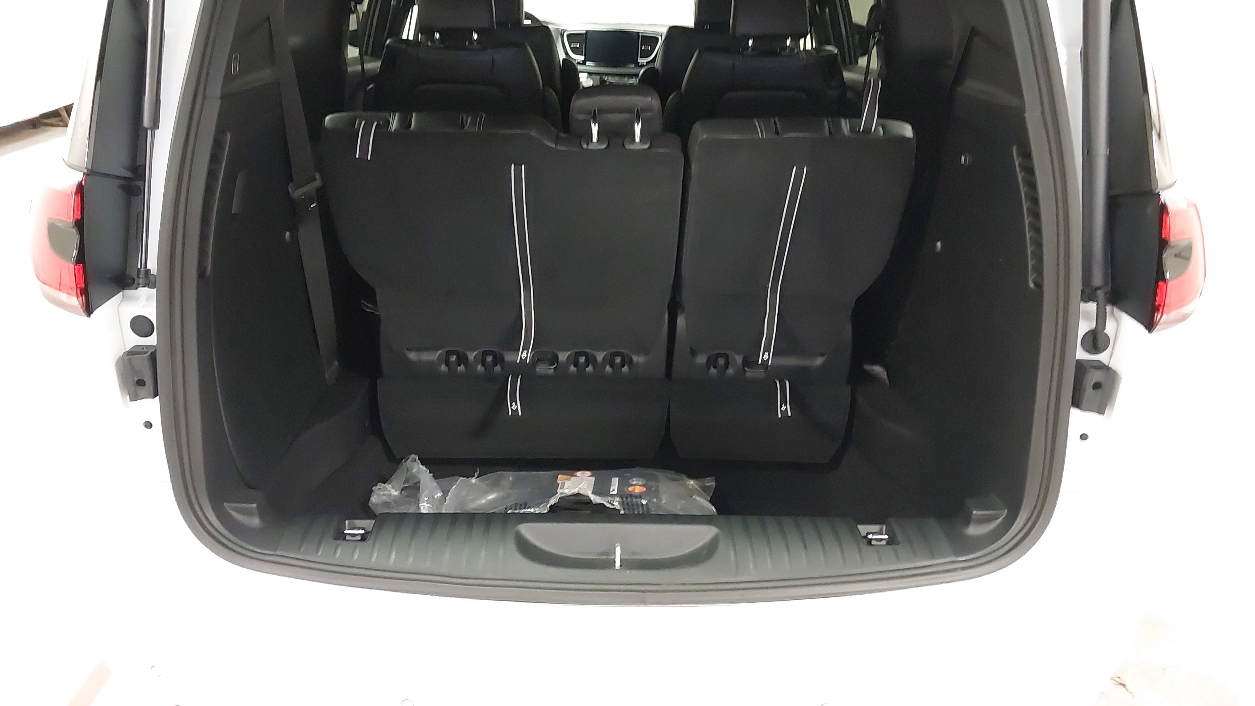 New 2026 Chrysler Pacifica Select FWD image 27