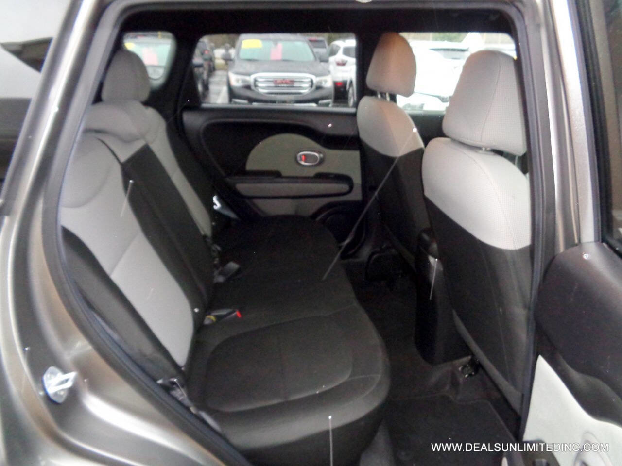 Used 2019 Kia Soul FWD image 17