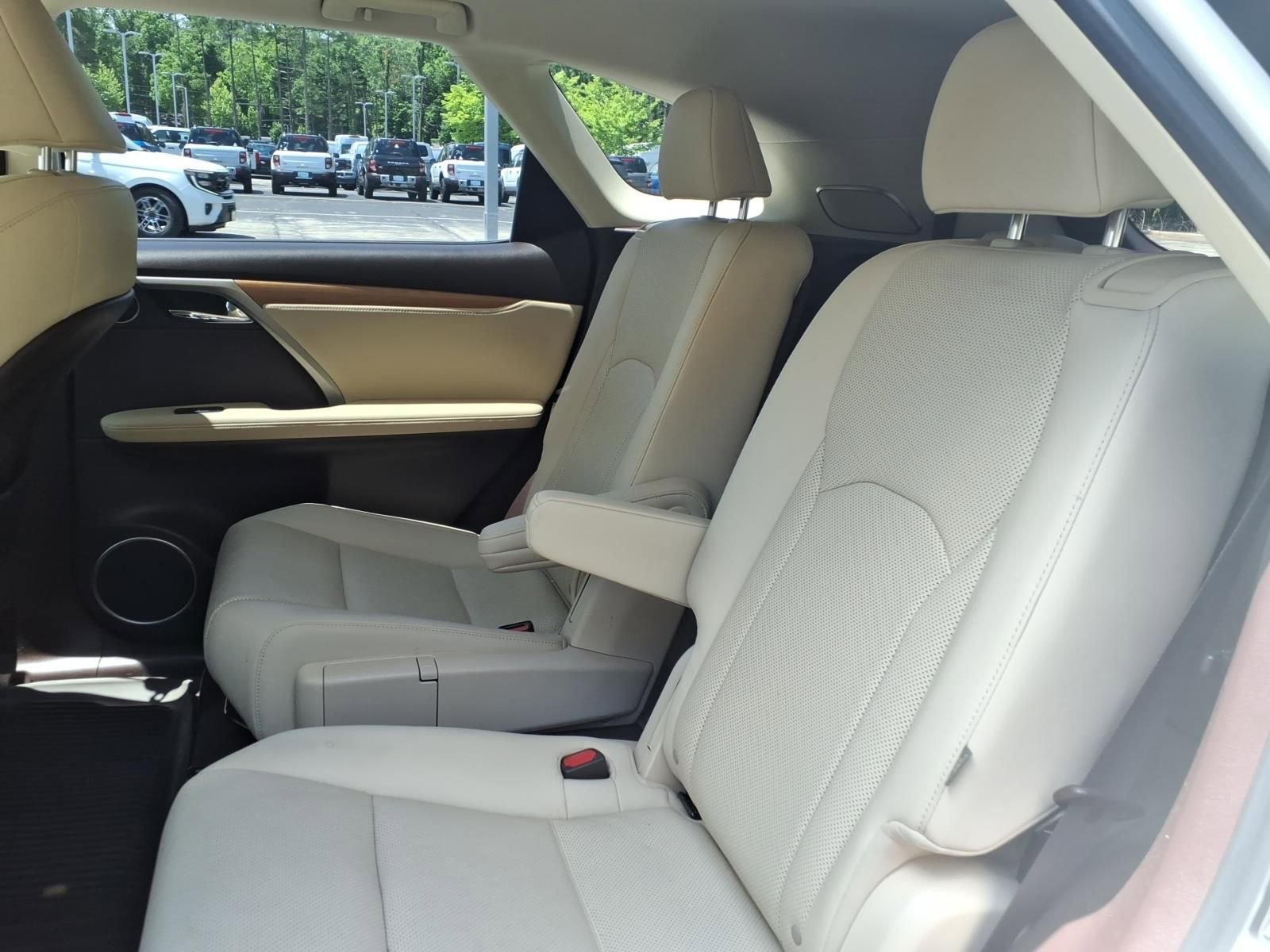 Used 2020 Lexus RX 350L Premium w/ Premium Package AWD/4WD image 30