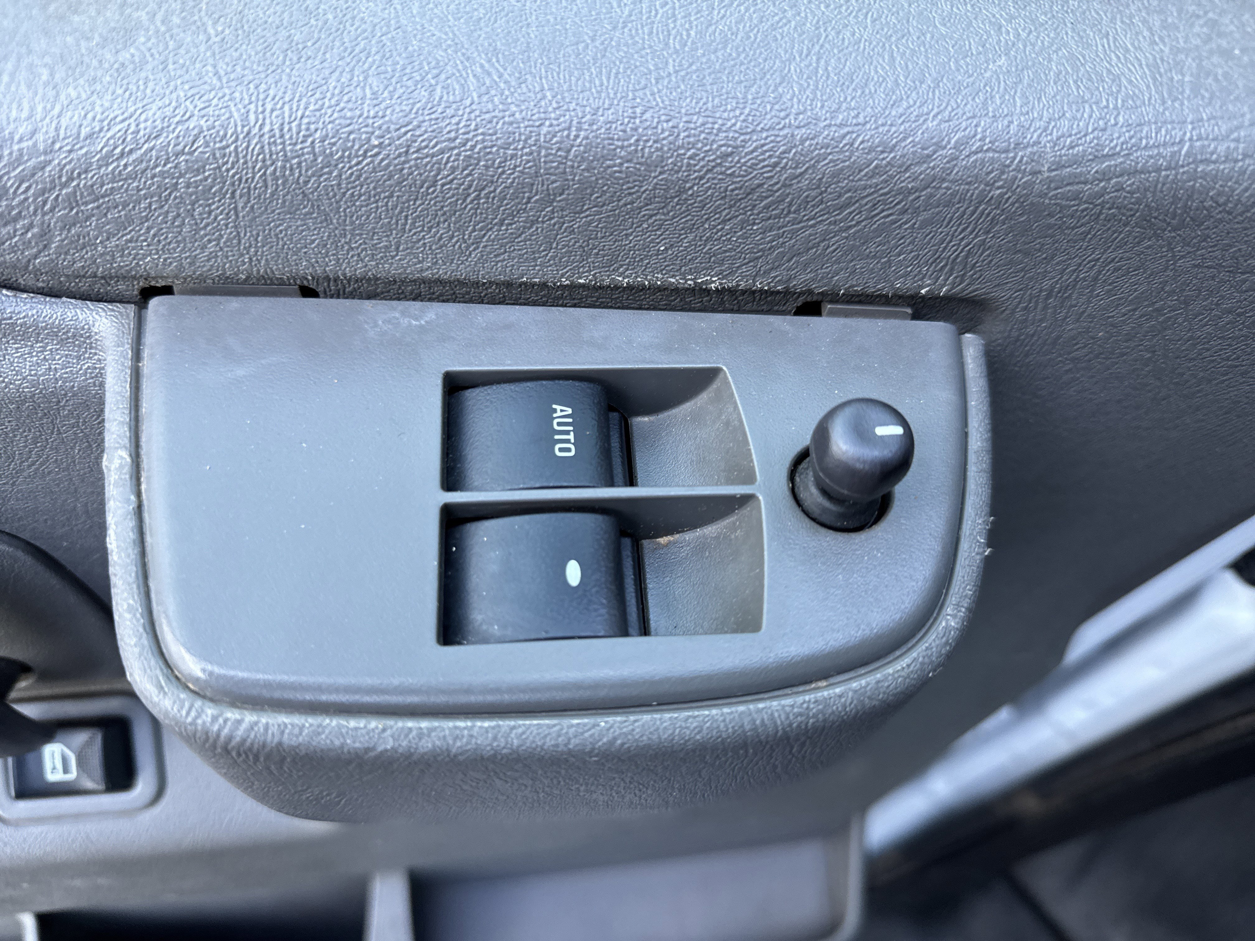 Used 2022 GMC Savana 2500 w/ Driver Convenience Package image 15