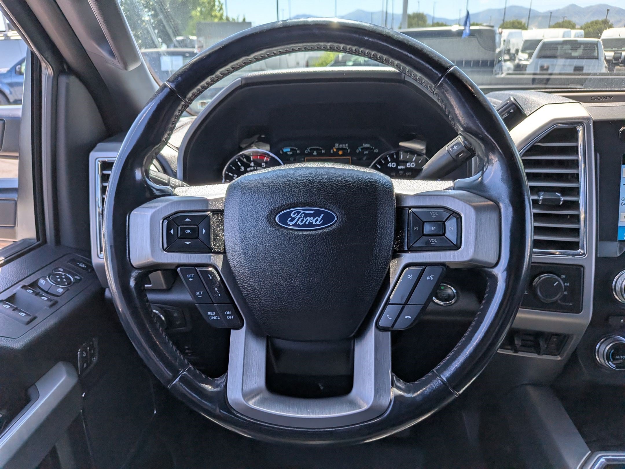 Used 2018 Ford F350 Platinum w/ Platinum Ultimate Package AWD/4WD image 18