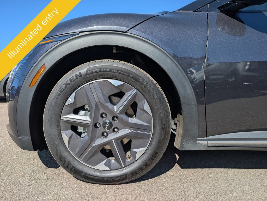 Certified 2025 Kia EV6 Light AWD/4WD image 12