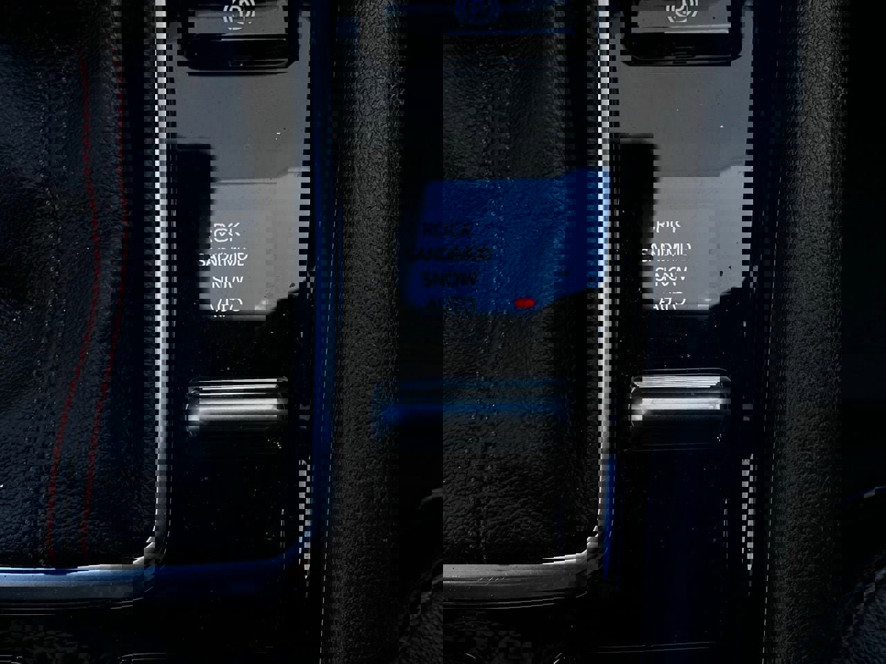 Used 2025 Jeep Compass Trailhawk image 24