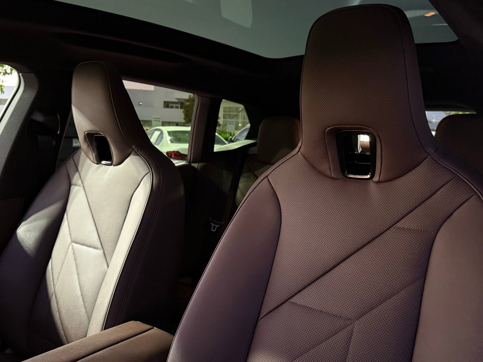 Used 2025 BMW iX M60 image 22