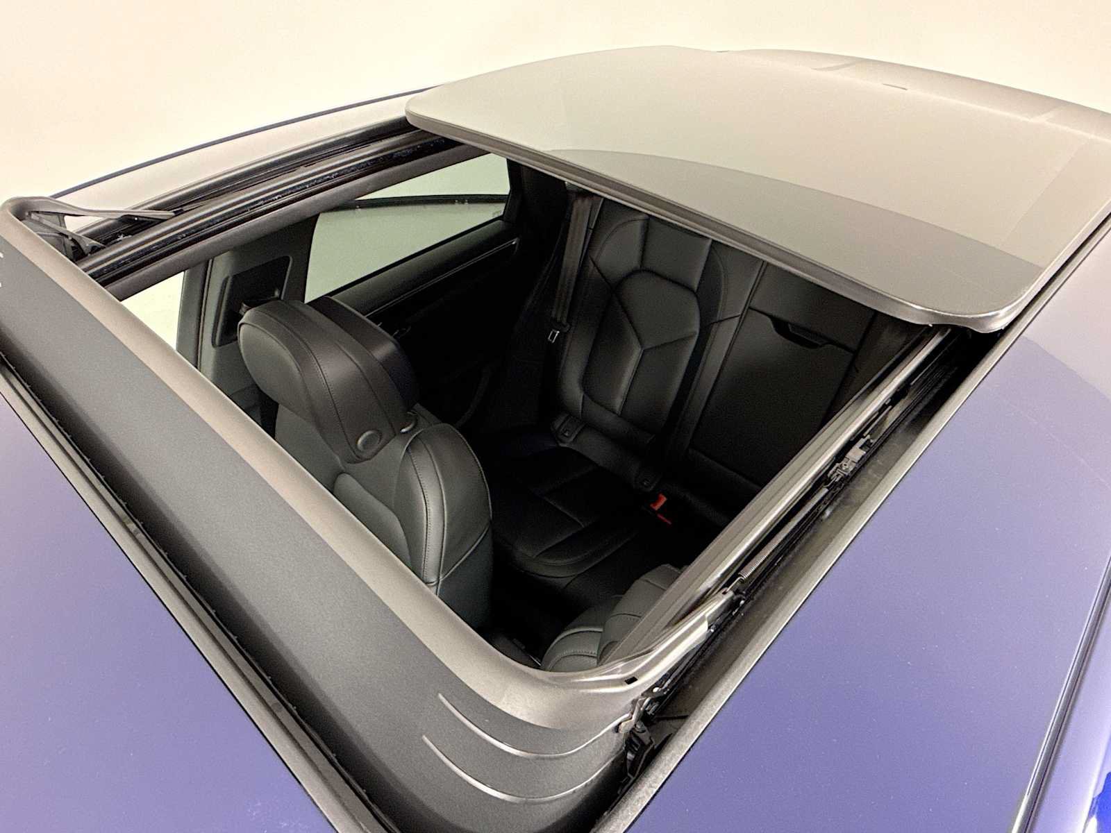 New 2026 Porsche Macan AWD/4WD image 23