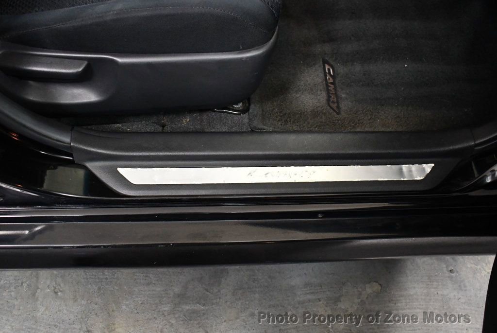 Used 2010 Toyota Camry FWD image 14