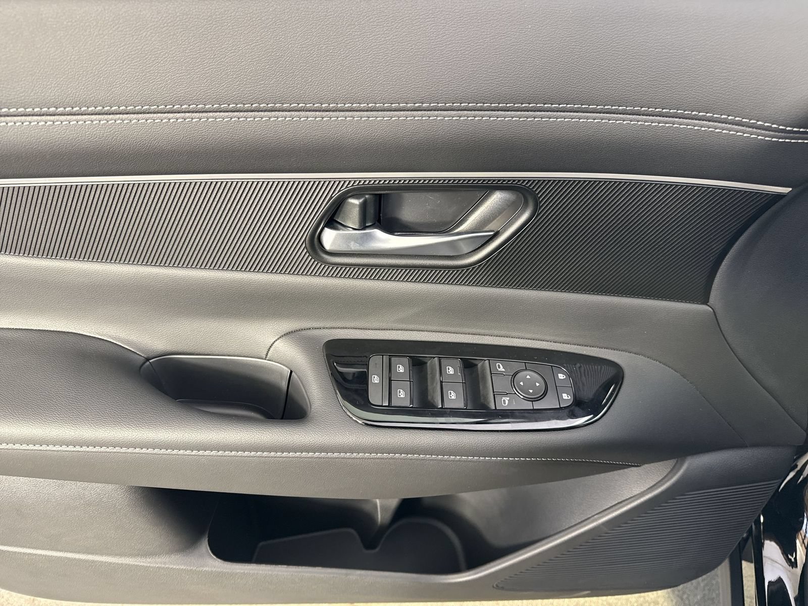 New 2026 Nissan Murano SV AWD/4WD image 19
