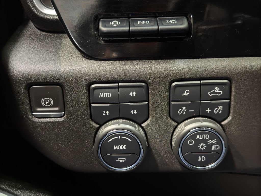 Used 2023 Chevrolet Silverado 1500 High Country w/ High Country Premium Package image 35