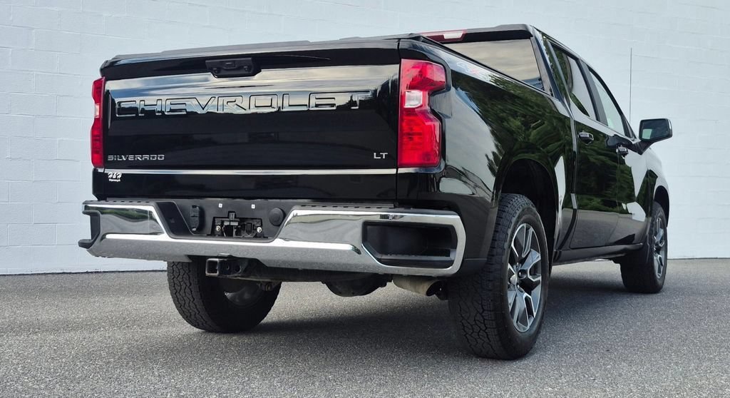 Used 2024 Chevrolet Silverado 1500 LT AWD/4WD image 38