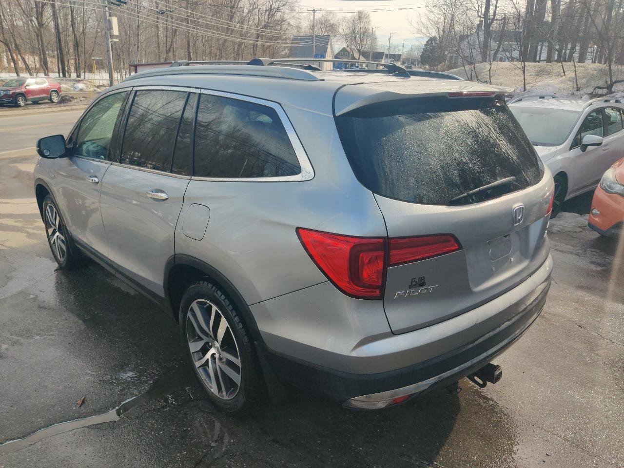 Used 2016 Honda Pilot Touring image 4