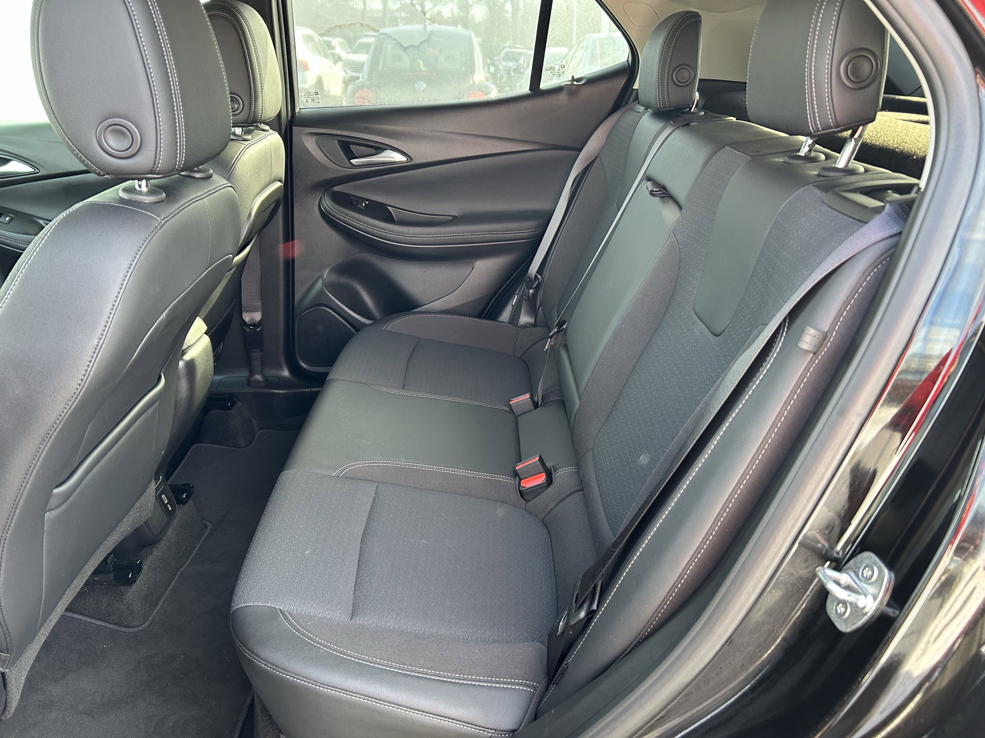 Used 2020 Buick Encore GX Select image 32