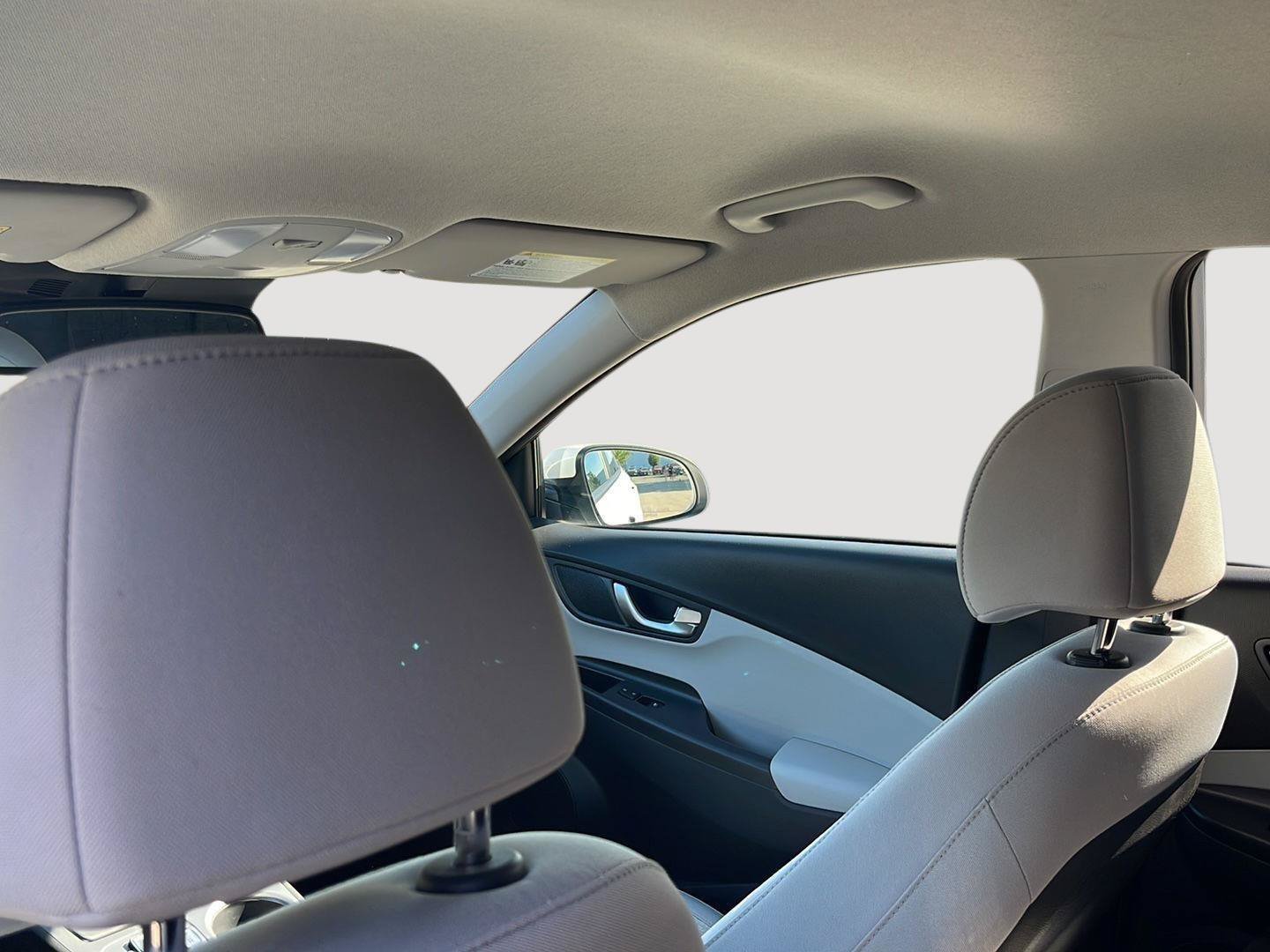 Certified 2023 Hyundai Kona SE w/ Cargo Package FWD image 11