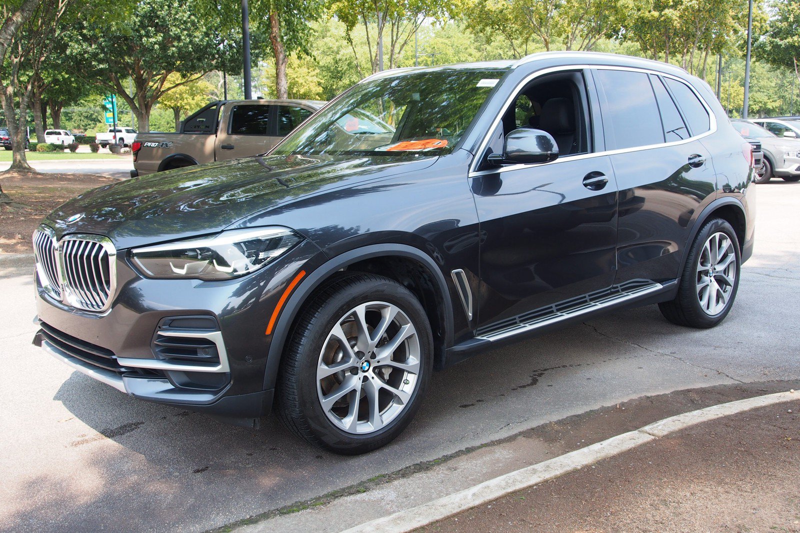 Used 2022 BMW X5 sDrive40i w/ Premium Package RWD image 3