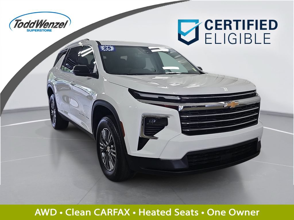 Used 2025 Chevrolet Traverse LT AWD/4WD image 1