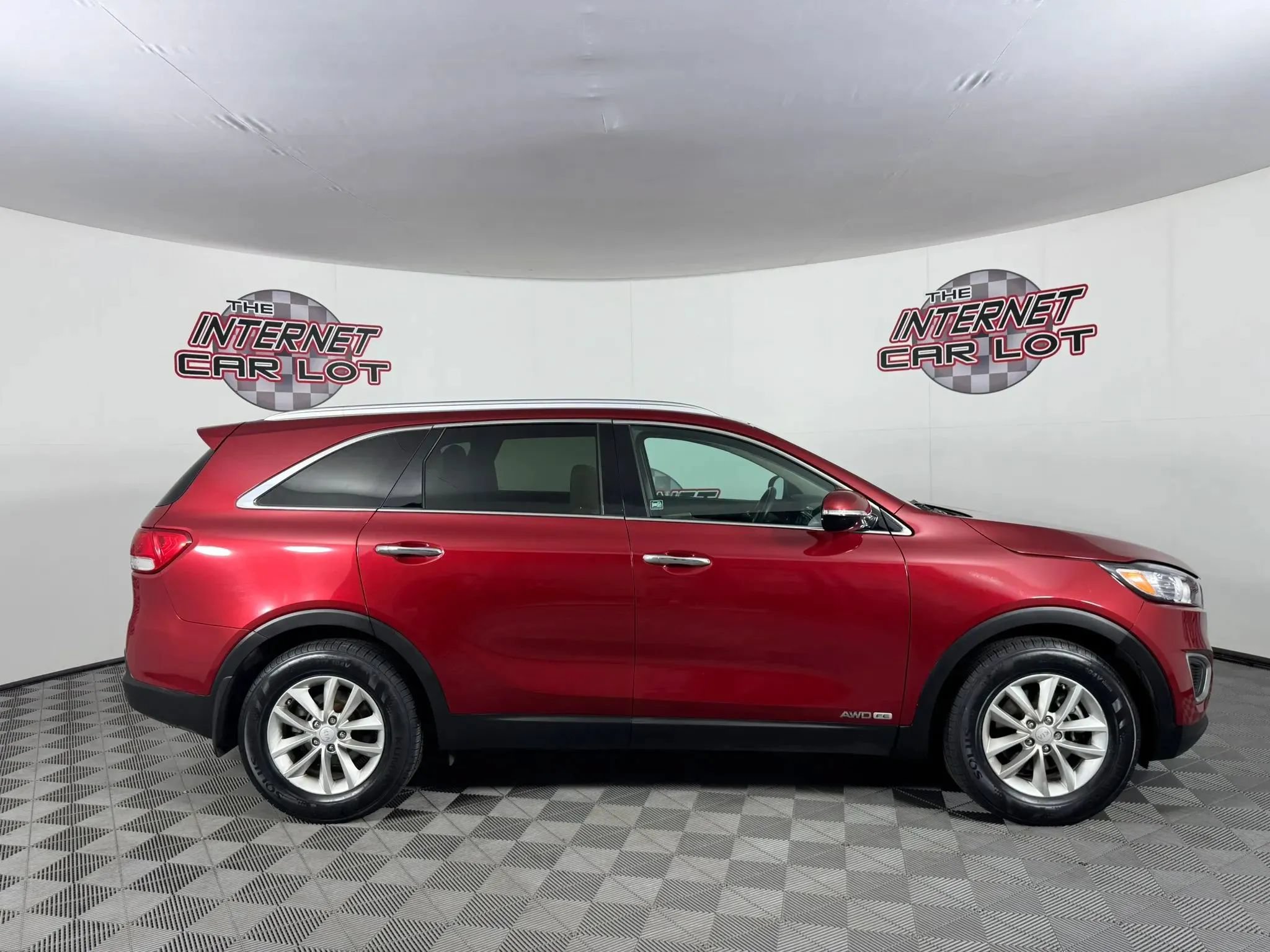 Used 2017 Kia Sorento AWD image 8
