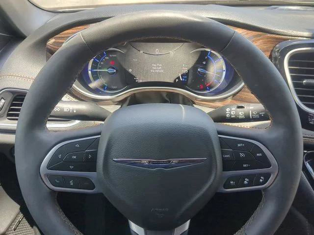 Certified 2023 Chrysler Pacifica Pinnacle FWD image 35