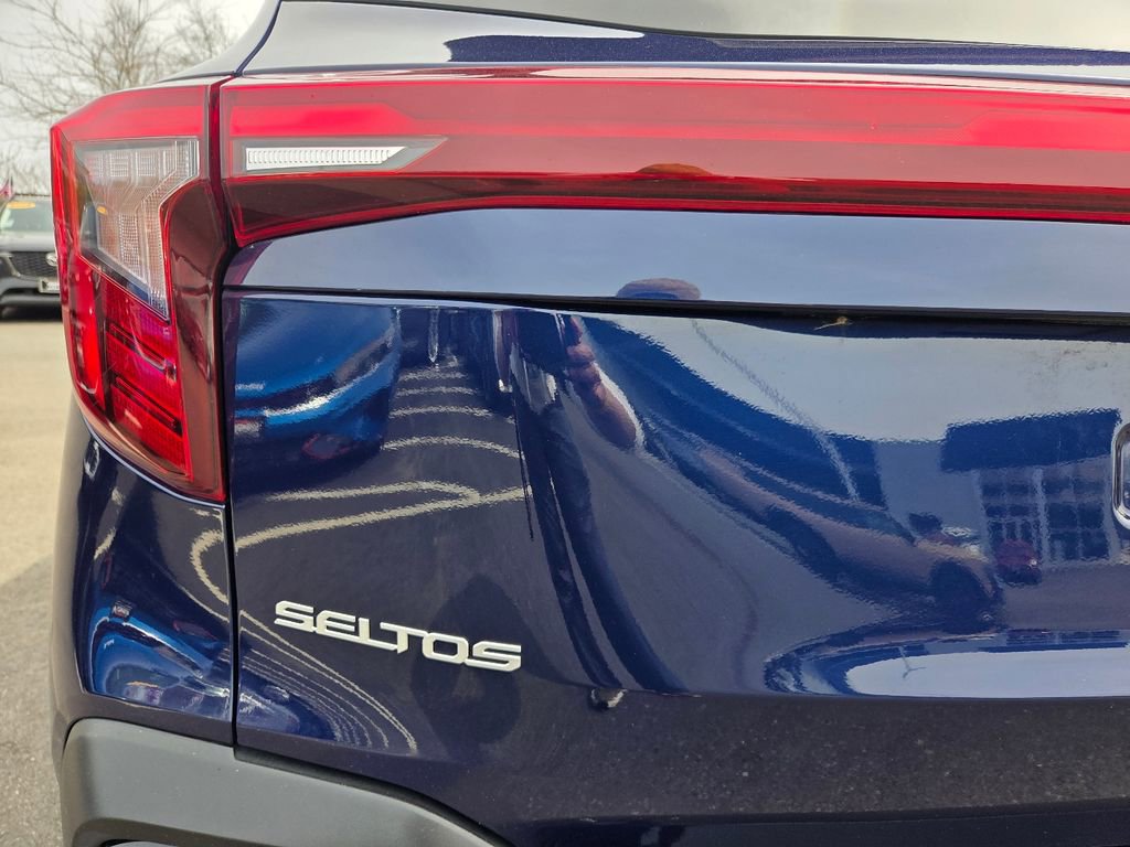 Used 2024 Kia Seltos SX w/ SX Sunroof Package AWD/4WD image 35