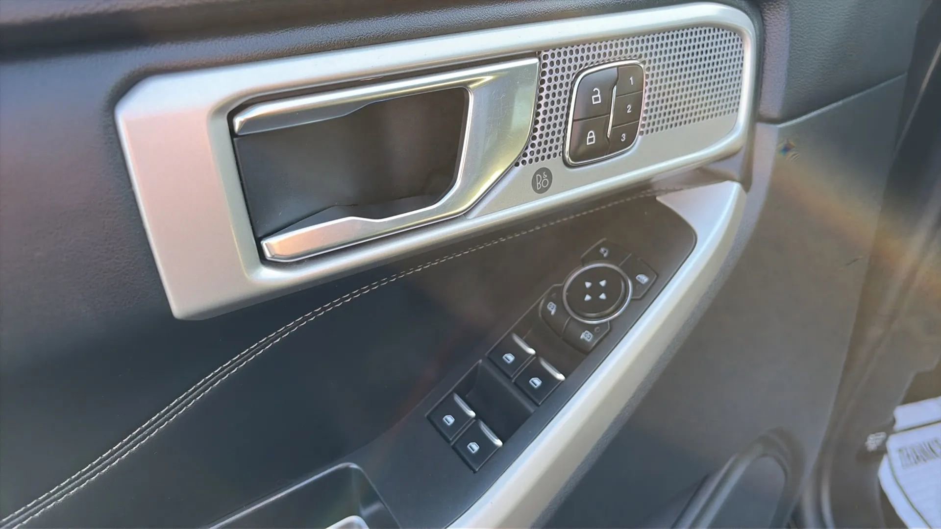 Used 2024 Ford Explorer Limited w/ Equipment Group 301A image 11