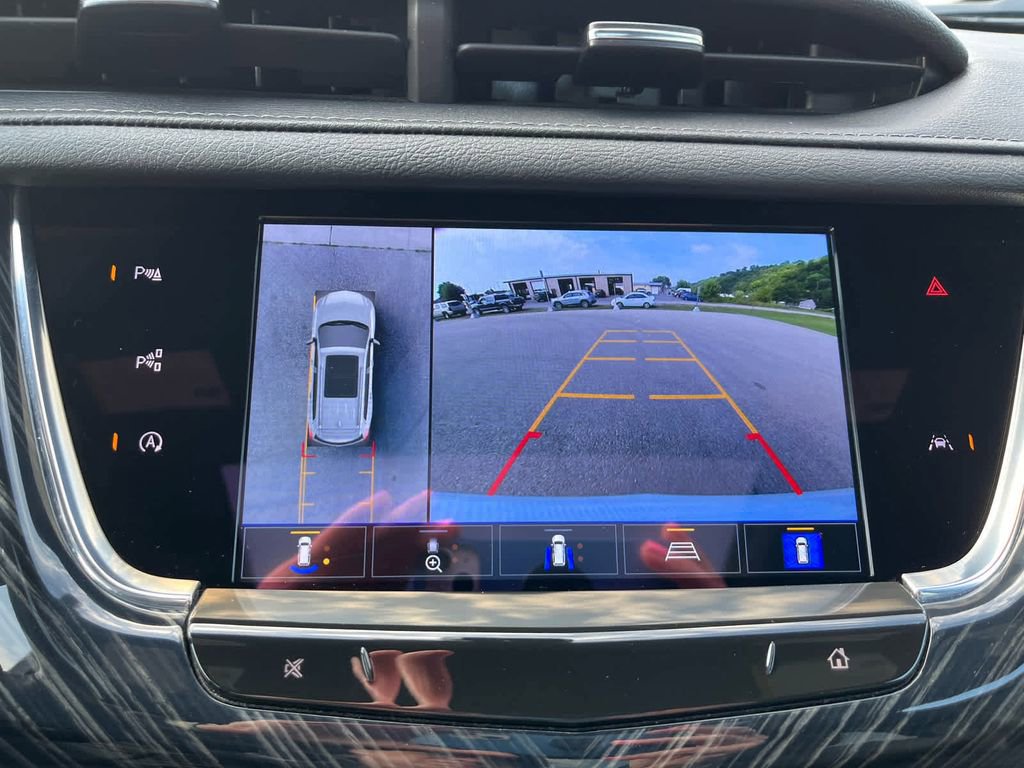Used 2023 Cadillac XT6 Premium Luxury w/ Technology Package AWD/4WD image 38