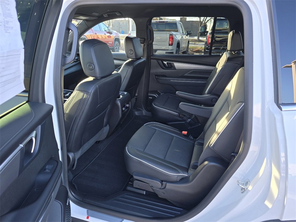 Certified 2025 Buick Enclave Preferred image 24