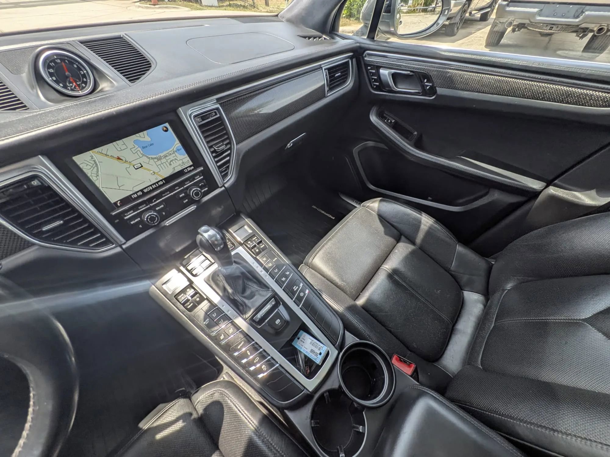 Used 2015 Porsche Macan Turbo AWD/4WD image 8