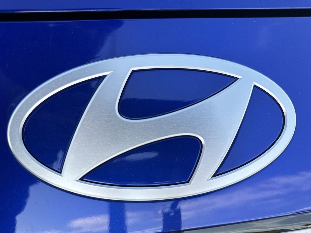 Used 2024 Hyundai Elantra Limited image 28