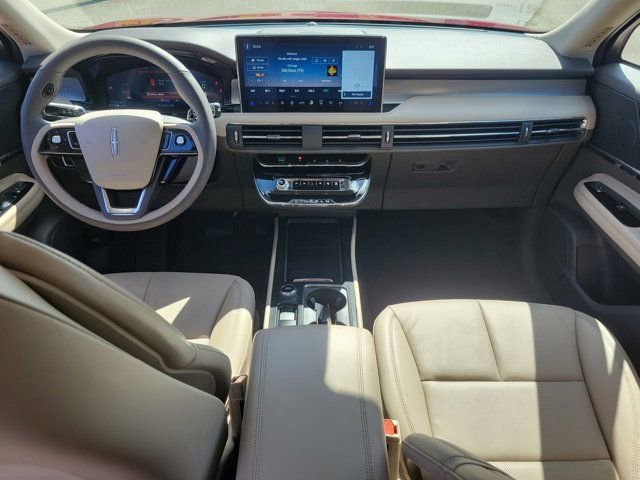 Certified 2024 Lincoln Corsair FWD w/ Equipment Group 101A image 18