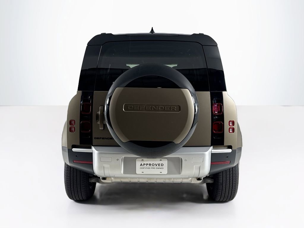Used 2025 Land Rover Defender 110 S image 4