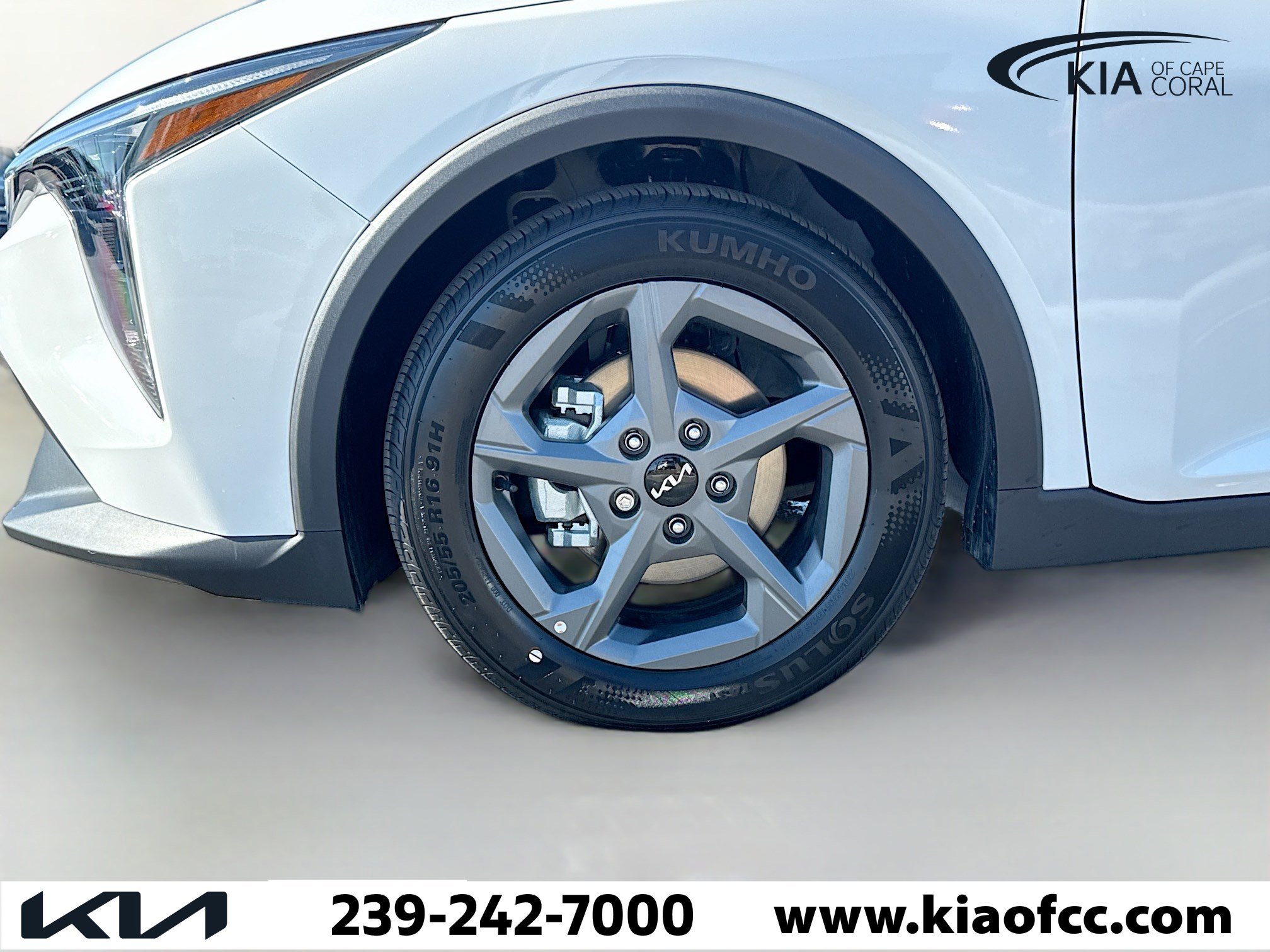 Used 2025 Kia K4 LXS image 37