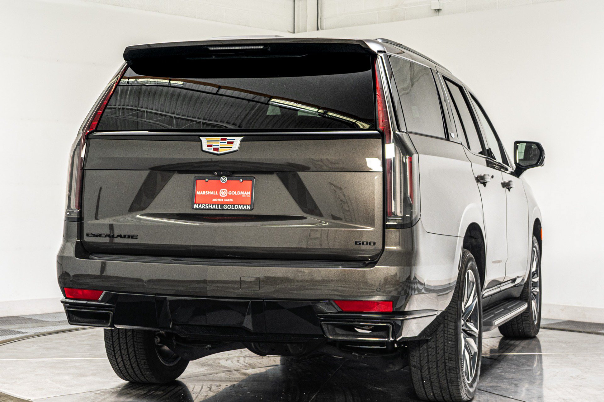 Used 2021 Cadillac Escalade Sport Platinum w/ Heavy-Duty Trailer Package AWD/4WD image 9