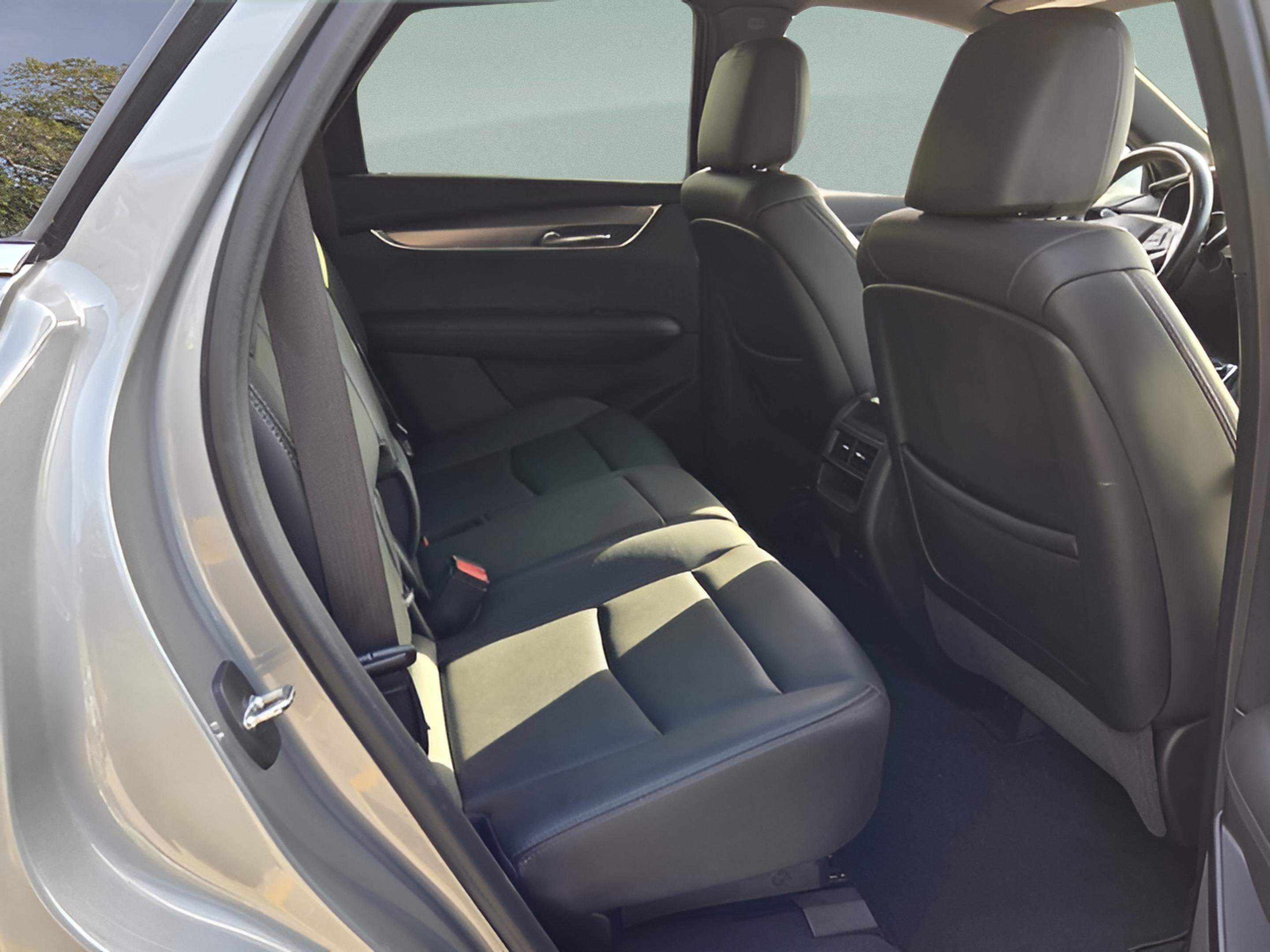 Used 2023 Cadillac XT5 Luxury FWD image 14