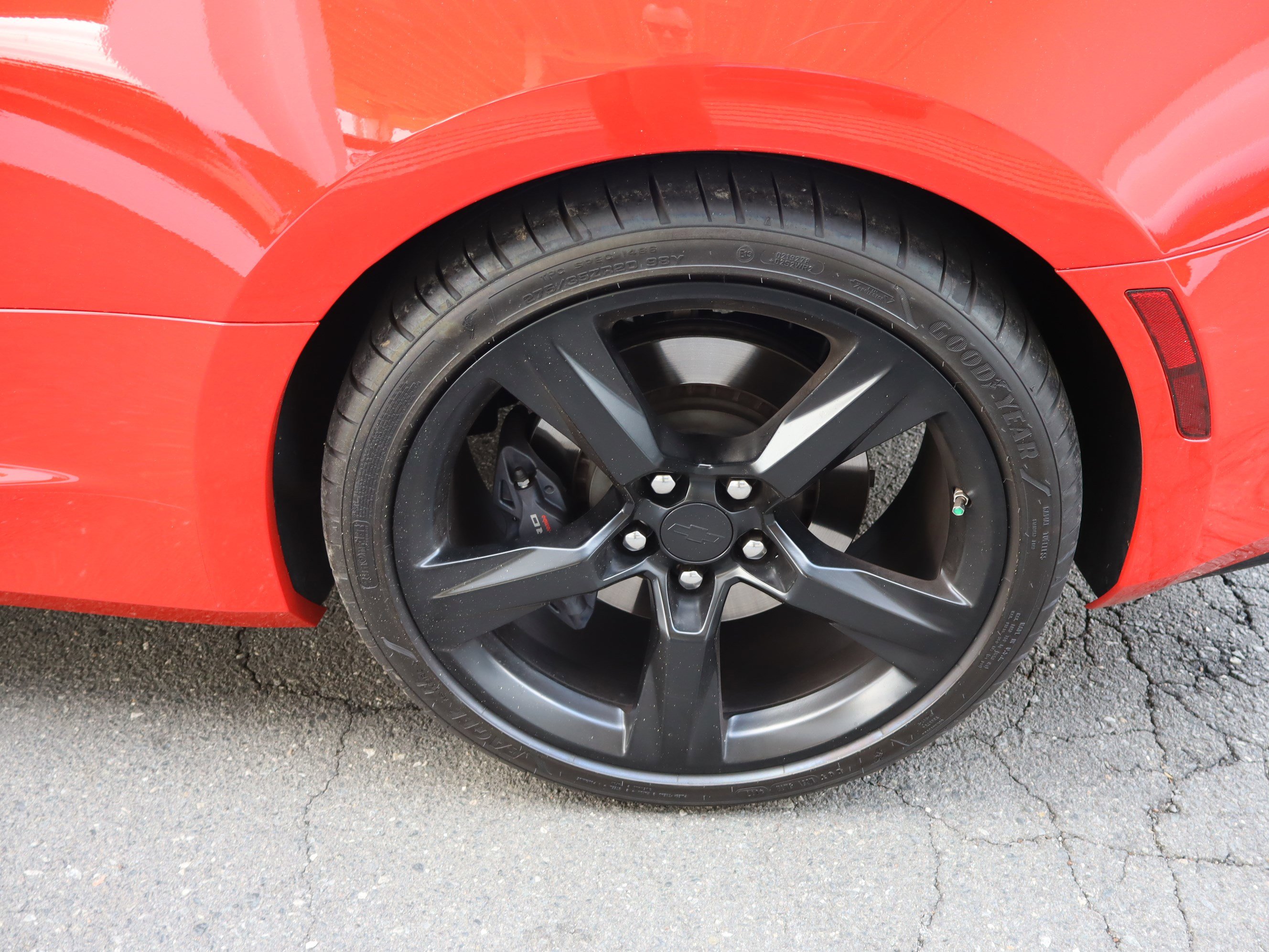 Used 2018 Chevrolet Camaro SS image 33