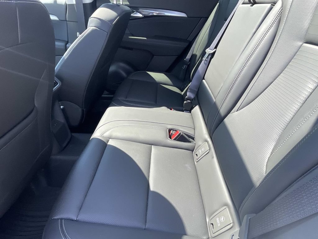 Used 2024 Buick Envision Preferred AWD/4WD image 13