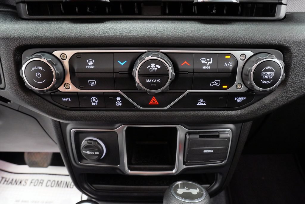 Used 2024 Jeep Wrangler Sport AWD/4WD image 24