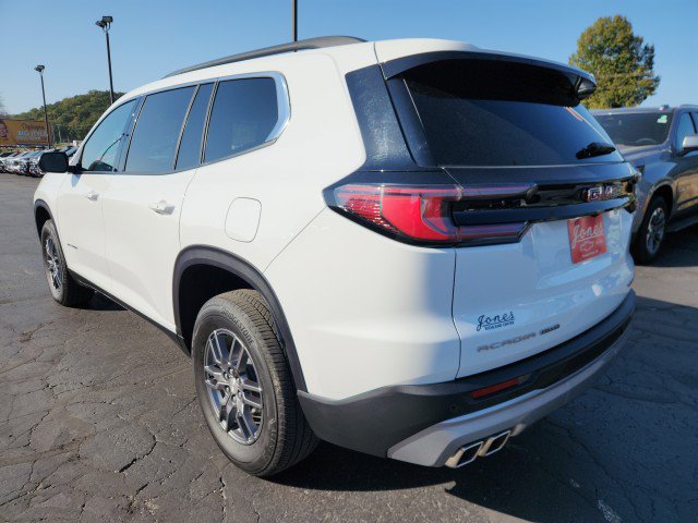 Used 2025 GMC Acadia Elevation image 3