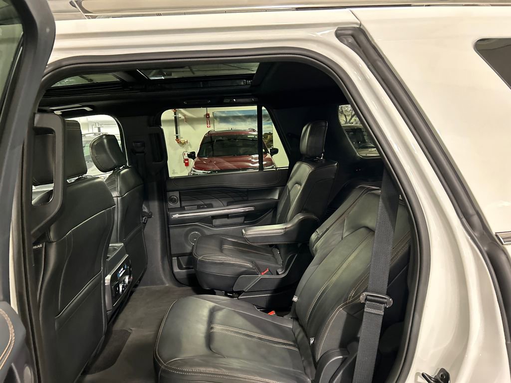 Used 2023 Ford Expedition Platinum AWD/4WD image 22